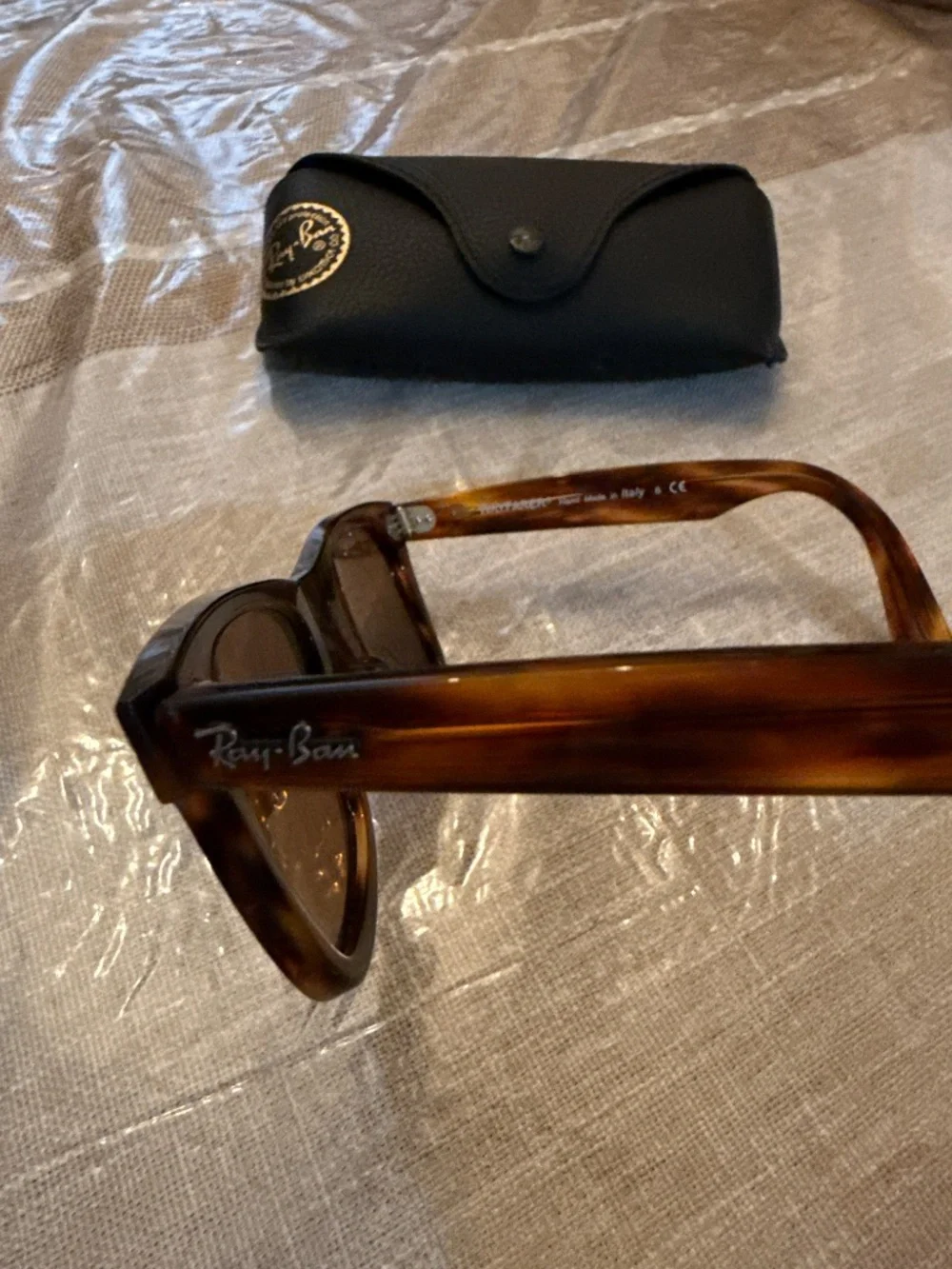Rayban wayfarer tortoise